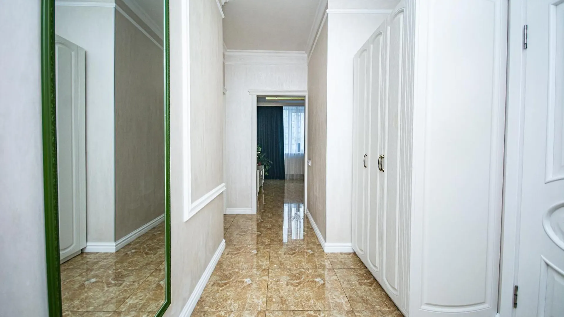 Apartment Ferienwohnung Luxury For Business & Pleasure Royal 1 Kiew