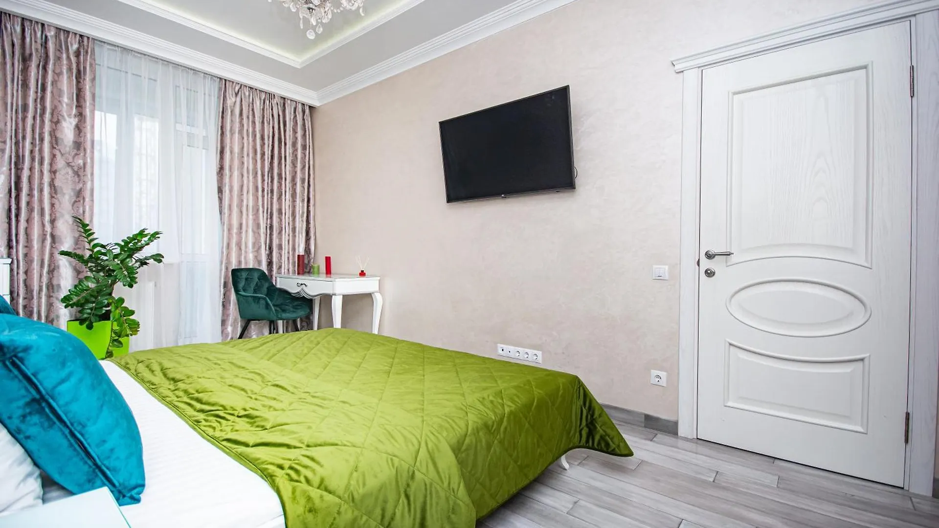 Ferienwohnung Luxury For Business & Pleasure Royal 1 Kiew Ukraine